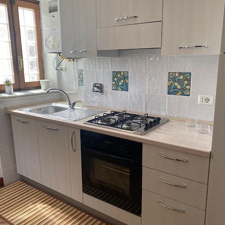Il Bijoux Apartment Челано Екстериор снимка